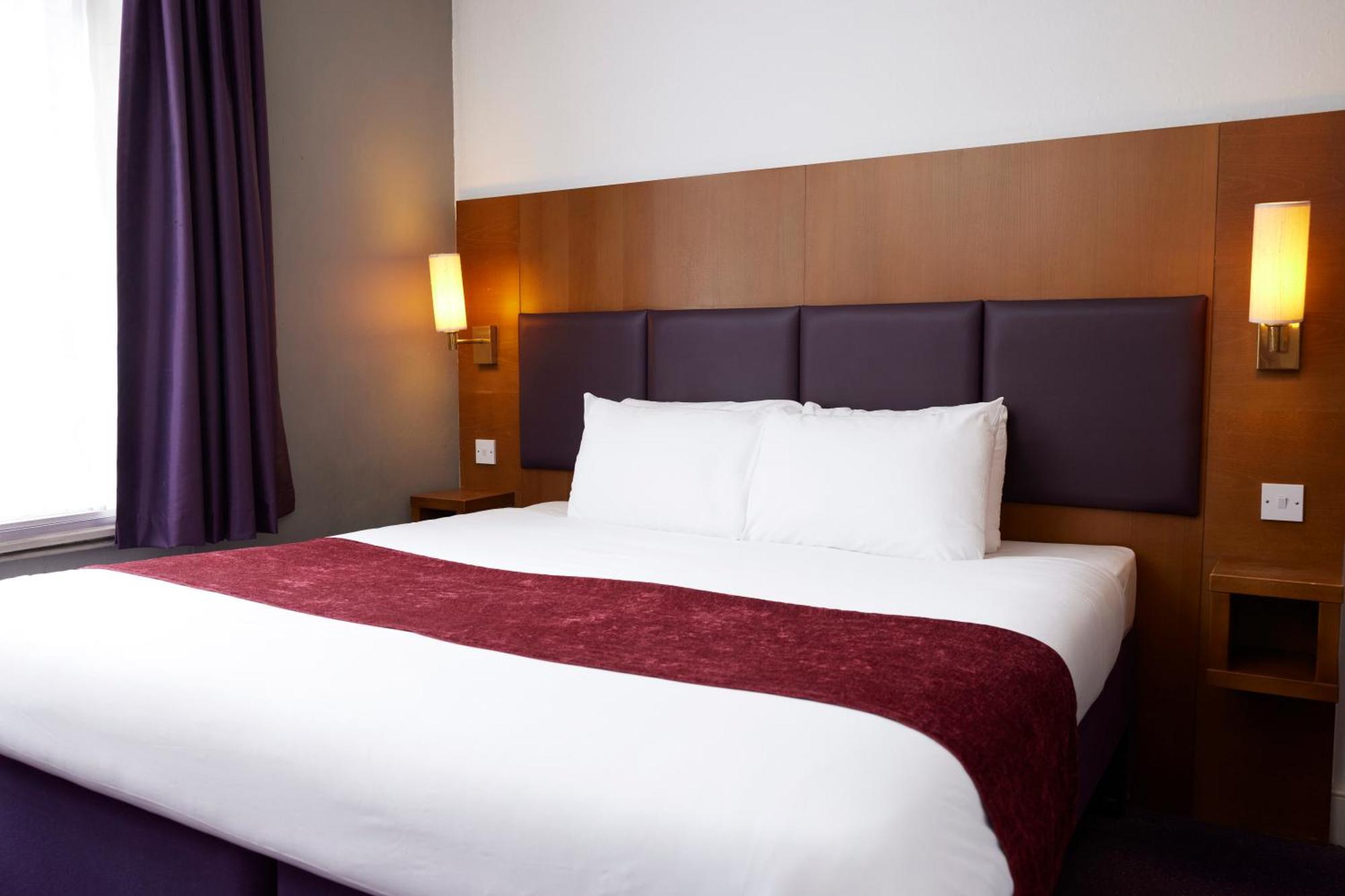 Crossroads By Chef & Brewer Collection Hotel Weedon Bec Ngoại thất bức ảnh