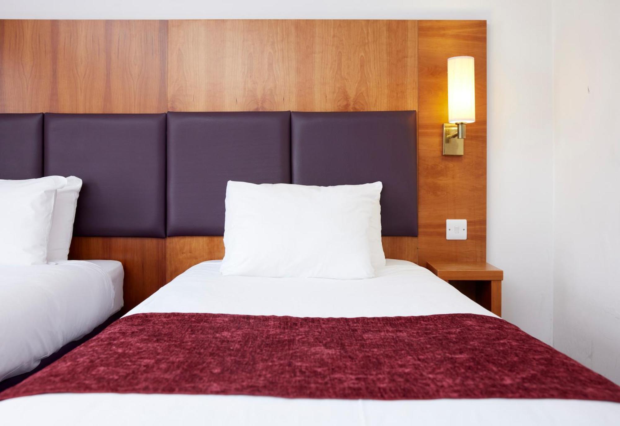 Crossroads By Chef & Brewer Collection Hotel Weedon Bec Ngoại thất bức ảnh