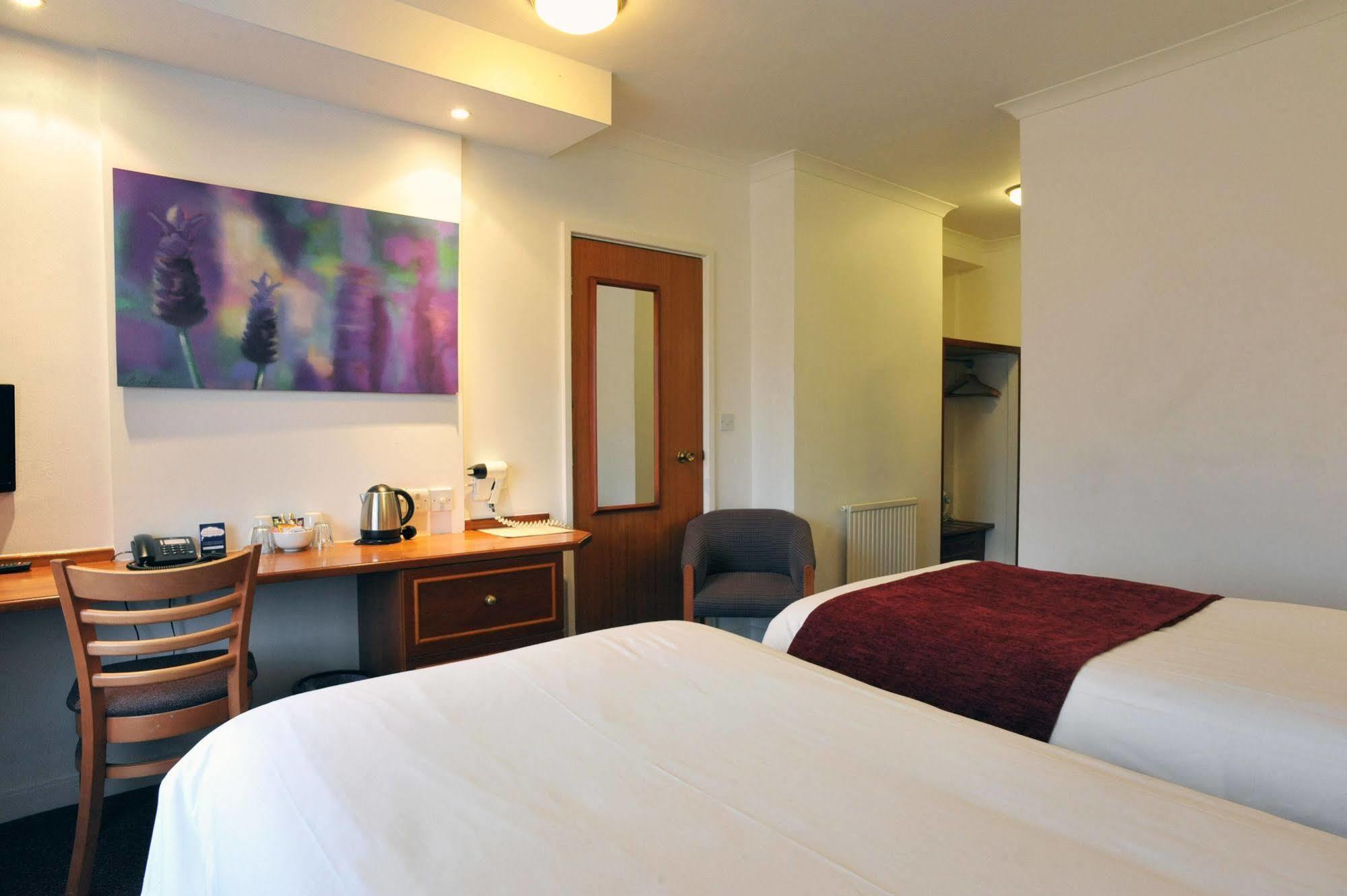 Crossroads By Chef & Brewer Collection Hotel Weedon Bec Ngoại thất bức ảnh